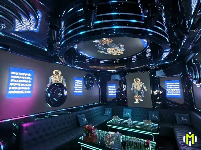 BOSS VILLA VIP10 主屏與沙發座席實景