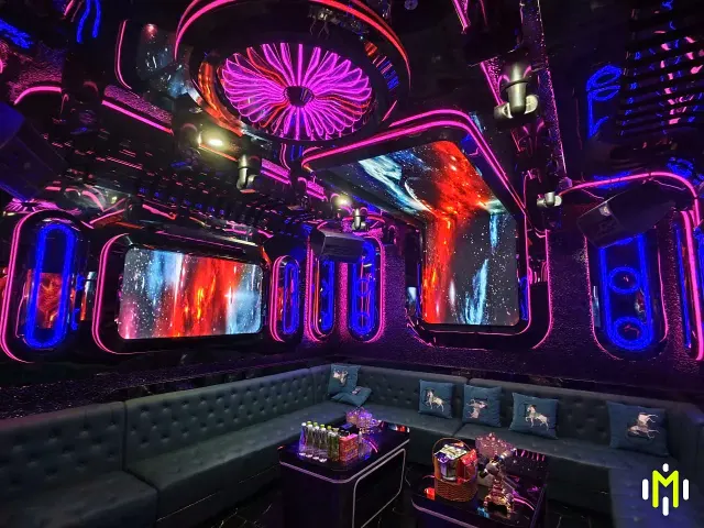 MATRIX KTV 霓虹包房